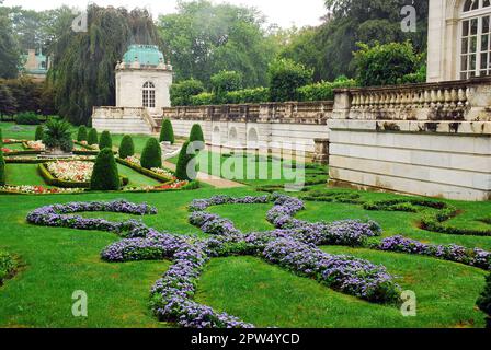 Ein englischer Garten am Elms, eines der Anwesen und Villen in Newport, Rhode Island Stockfoto