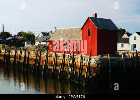 An der New England Coast in Rockport, Massachusetts, befindet sich das malerische Red Lobster Shack, auch bekannt als Motif Number 1 Stockfoto