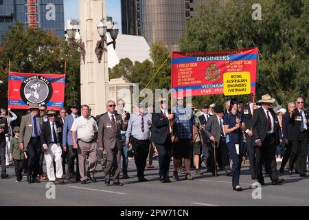 Der 2023. Anzac Day märz in Adelaide Australien Stockfoto