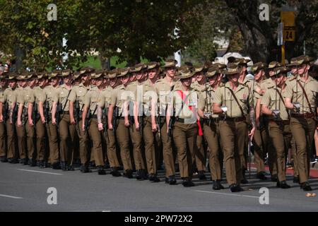 Der 2023. Anzac Day märz in Adelaide Australien Stockfoto