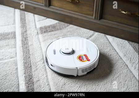 Ho-Chi-Minh-Stadt, Vietnam - 13. Juni 2023. Roborock S8 Pro Ultra Fotos nur zur redaktionellen Verwendung Stockfoto