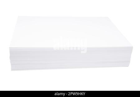 Stapel leeres Papier im Format A4 isoliert auf weißem Hintergrund. Speichern Sie Clippith. Kataloge und Broschüren. Stockfoto