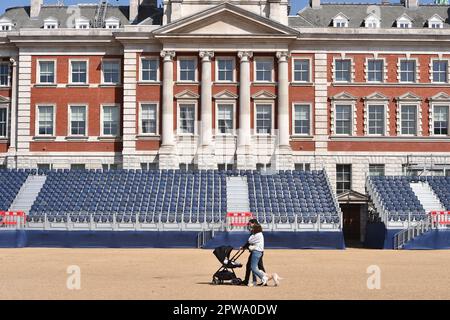London, England, Großbritannien. 29. April 2023. Sitzgelegenheiten vor der Krönung des Königs bei der Horse Guards Parade in London. Die Krönung von König Karl III. Und der Königlichen Gemahlin findet am 6. Mai statt. (Kreditbild: © Thomas Krych/ZUMA Press Wire) NUR REDAKTIONELLE VERWENDUNG! Nicht für den kommerziellen GEBRAUCH! Stockfoto