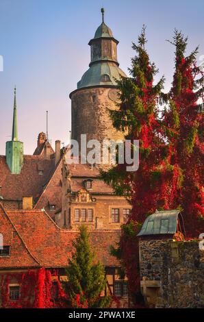 Lesna, Polen - 2. Oktober 2014: Schloss Czocha befindet sich im Dorf Lesna, Niederschlesien. Es ist ein defensives Schloss aus dem 13. Jahrhundert, gegenwärtig Stockfoto