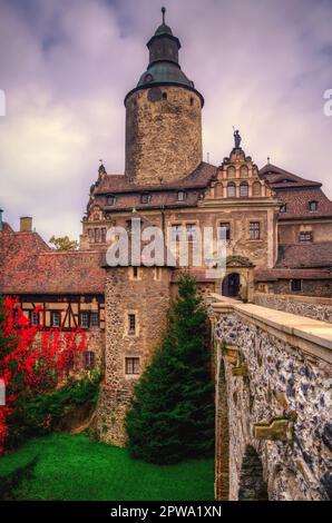 Lesna, Polen - 2. Oktober 2014: Schloss Czocha befindet sich im Dorf Lesna, Niederschlesien. Es ist ein defensives Schloss aus dem 13. Jahrhundert, gegenwärtig Stockfoto