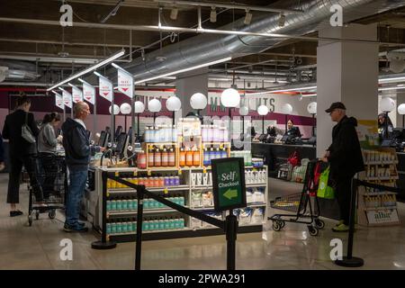 Whole Foods Market Nomad befindet sich an der 63 Madison Ave in New York City, USA 2023 Stockfoto