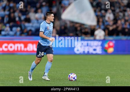 Sydney, Australien. 29. April 2023. Joseph Lolley vom Sydney FC kontrolliert den Ball während des Spiels zwischen dem Sydney FC und den Jets im Allianz Stadium am 29. April 2023 in Sydney, Australien. Gutschrift: IOIO IMAGES/Alamy Live News Stockfoto