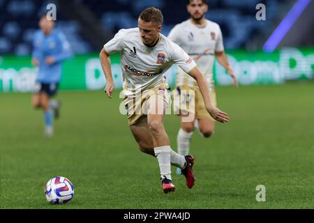 Sydney, Australien. 29. April 2023. Trent Buhagiar von Newcastle Jets kontrolliert den Ball während des Spiels zwischen dem FC Sydney und den Jets im Allianz Stadium am 29. April 2023 in Sydney, Australien. Guthaben: IOIO IMAGES/Alamy Live News Stockfoto