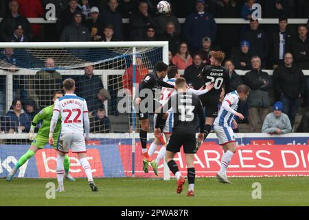 Barrow's GED Garner geht beim Sky Bet League 2-Spiel zwischen Hartlepool United und Barrow am Samstag, den 29. April 2023 im Victoria Park, Hartlepool, ins Tor. (Foto: Mark Fletcher | MI News) Guthaben: MI News & Sport /Alamy Live News Stockfoto