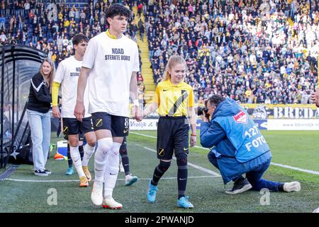 Breda, Niederlande. 29. April 2023. BREDA, NIEDERLANDE - APRIL 29: Ezechiel Banzuzi von NAC Breda während des niederländischen Keukenkampioendivisie-Spiels zwischen NAC Breda und Roda JC im Rat Verlegh Stadion am 29. April 2023 in Breda, Niederlande (Foto von Broer van den Boom/Orange Pictures). Credit: Orange Pics BV/Alamy Live News Stockfoto