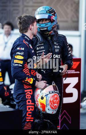 Baku, Aserbaidschan. 29. April 2023. #1 Max Verstappen (NLD, Oracle Red Bull Racing), #63 George Russell (GBR, Mercedes-AMG Petronas F1 Team), F1 Grand Prix von Aserbaidschan auf dem Baku City Circuit am 29. April 2023 in Baku, Aserbaidschan. (Foto von HIGH TWO) dpa/Alamy Live News Stockfoto