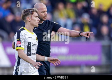 Breda, Niederlande. 29. April 2023. BREDA, NIEDERLANDE - APRIL 29: Schiedsrichter Rob Dieperink während des niederländischen Keukenkampioendivisie-Spiels zwischen NAC Breda und Roda JC im Rat Verlegh Stadion am 29. April 2023 in Breda, Niederlande (Foto von Broer van den Boom/Orange Pictures). Kredit: Orange Pics BV/Alamy Live News Stockfoto