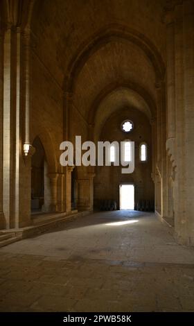 Die Zisterzienserabtei Sylvacane in La Roque d'Antheron ist eine der 3 Schwestern der Provence mit Senanque und Le Thoronet Stockfoto