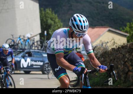 Las Tiendas, Spanien, 29. April 2023: Movistar Team Rider Vinicius Rangel während der 2. Stufe von Vuelta A Asturias 2023 zwischen Candas und Cangas del Narcea, am 29. April 2023 in Las Tiendas, Spanien. Kredit: Alberto Brevers / Alamy Live News Stockfoto