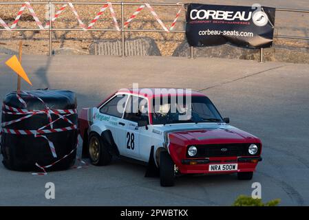 Nick Beddoes fährt mit einem Ford Escort Mk2 an der Corbeau Seats Rallye am Meer in Clacton, Essex, Großbritannien. Mitfahrer Andrew Sankey Stockfoto