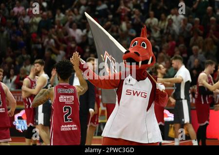 Giessen, Deutschland. 29. April 2023. Giessen, Deutschland, April 29. 2023: Jordan Livingston Barnes ( 2 Giessen ) während des BARMER 2. Basketball-Bundesliga ProA-Spiel zwischen JobStairs Giessen 46ers und Rasta Vechta an der Sporthalle Giessen-Ost in Giessen. (Julia Kneissl/SPP) Kredit: SPP Sport Press Photo. Alamy Live News Stockfoto