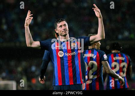 Barcelona, Spanien. 29. April 2023. Robert Lewandowski aus Barcelona feiert sein Tor beim spanischen Fußballspiel La Liga zwischen dem FC Barcelona und Real Betis in Barcelona, Spanien, am 29. April 2023. Kredit: Str/Xinhua/Alamy Live News Stockfoto