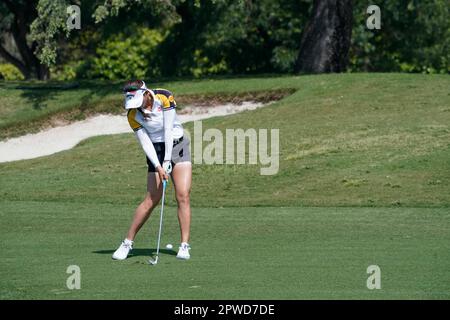 28. April 2023: LPGA - Atthaya Thitkul, professionelle Golferin aus Bangkok, Thailand, Tag 3, Ladies Professional Golf Association, JM Eagle LA Championship 2023, The Wilshire Country Club, Los Angeles, CA, USA, April 29, 2023. (Kreditbild: © Scott Mitchell/ZUMA Press Wire) NUR REDAKTIONELLE VERWENDUNG! Nicht für den kommerziellen GEBRAUCH! Stockfoto