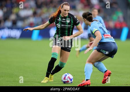 Sydney, Australien. 30. April 2023. Hannah Keane von Western United attackiert während des Grand Finales der Liberty A League 2023 zwischen Western United FC Women und Sydney FC Women am 30. April 2023 im CommBank Stadium in Sydney, Australien. Foto von Peter Dovgan. Nur redaktionelle Verwendung, Lizenz für kommerzielle Verwendung erforderlich. Keine Verwendung bei Wetten, Spielen oder Veröffentlichungen von Clubs/Ligen/Spielern. Kredit: UK Sports Pics Ltd/Alamy Live News Stockfoto