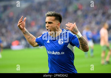 Rodrigo ZALAZAR (GE) Gesture, Soccer 1. Bundesliga, 30. Matchday, FC Schalke 04 (GE) - SV Werder Bremen (HB) 2: 1, am 29. April 2023 in Gelsenkirchen/Deutschland. #DFL-Vorschriften verbieten die Verwendung von Fotografien als Bildsequenzen und/oder quasi-Video # Stockfoto