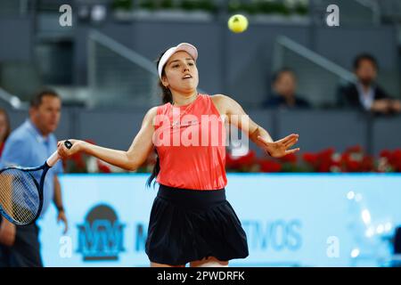 Camila Osorio von Kolumbien im Kampf gegen Aryna Zabalenka von Belarus während der Mutua Madrid Open 2023, Masters 1000 Tennis Turnier am 29. April 2023 in Caja Magica in Madrid, Spanien - Foto: Oscar J Barroso/DPPI/LiveMedia Stockfoto