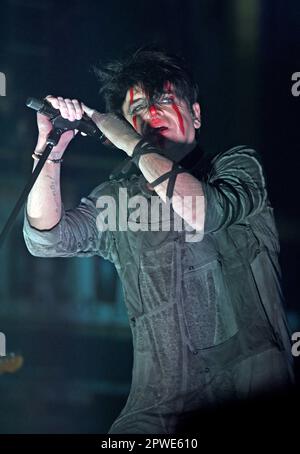 Atlanta, GA, USA. 29. April 2023. Gary Numan auf der Bühne des Ministeriums mit Gary Numan und Front Line Assembly in Concert, Tabernacle, Atlanta, GA, 29. April 2023. Kredit: Derek Storm/Everett Collection/Alamy Live News Stockfoto