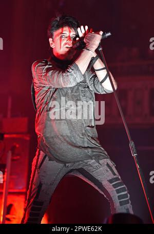 Atlanta, GA, USA. 29. April 2023. Gary Numan auf der Bühne des Ministeriums mit Gary Numan und Front Line Assembly in Concert, Tabernacle, Atlanta, GA, 29. April 2023. Kredit: Derek Storm/Everett Collection/Alamy Live News Stockfoto