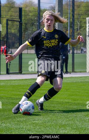 Swansea, Wales. 29. April 2023 Reece Greenhalgh von Wigan Athletic während des Spiels der Professional Development League zwischen Swansea City under 18 und Wigan Athletic under 18 an der Swansea City Academy in Swansea, Wales, Großbritannien, am 29. April 2023. Kredit: Duncan Thomas/Majestic Media/Alamy Live News. Stockfoto