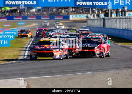 30. April 2023; Wanneroo Raceway, Perth, Westaustralien, Australien: Perth Supersprint 2023. Tag 3; Start des Rennens 9 beim Perth Supersprint Credit: Action Plus Sports Images/Alamy Live News Stockfoto