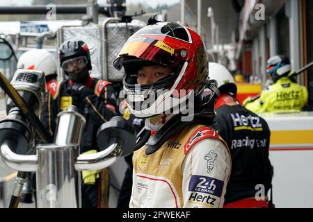 Spa Franchorchamps, Belgien. 29. April 2023. 04/29/2023, Circuit de Spa-Francorchamps, Spa-Francorchamps, WEC - TotalEnergies 6 Stunden Spa-Francorchamps, im Bild Yifel YE (CHN), HERTZ TEAM JOTA, wartet auf seine Verpflichtung. Kredit: dpa/Alamy Live News Stockfoto