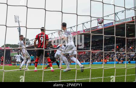 Das Jefferson Lerma von Bournemouth erzielt während des Spiels der Premier League im Vitality Stadium in Bournemouth das zweite Tor. Foto: Sonntag, 30. April 2023. Stockfoto