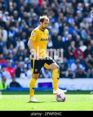 Craig Dawson of Wolves während des Premier League-Spiels zwischen Brighton & Hove Albion und Wolverhampton Wanderers im American Express Community Stadium, Brighton, Großbritannien - 29. April 2023. Foto Simon Dack/Teleaufnahmen. Nur redaktionelle Verwendung. Kein Merchandising. Für Fußballbilder gelten Einschränkungen für FA und Premier League. Keine Nutzung von Internet/Mobilgeräten ohne FAPL-Lizenz. Weitere Informationen erhalten Sie von Football Dataco Stockfoto