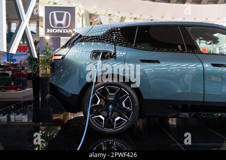 Belgrad, Serbien - 12. Mai 2022: Elektroauto BMW iX auf der BG Car Show Stockfoto