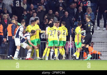 West Bromwich, Großbritannien. 29. April 2023. Beim Sky Bet Championship Match zwischen West Bromwich Albion und Norwich City im Hawthorns am 29. 2023. April in West Bromwich, England, erstrahlen die Gemüter. (Foto: Mick Kearns/phcimages.com) Kredit: PHC Images/Alamy Live News Stockfoto