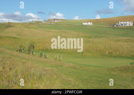 Isle of Harris, Großbritannien - 4 2021. Oktober: Schöner sonniger Tag auf dem Golfplatz Harris Golf Club in Scarista auf der Isle of Lewis und Harris Stockfoto