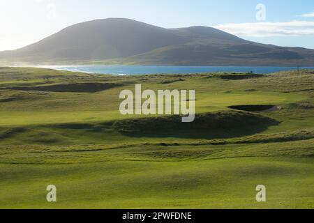 Isle of Harris, Großbritannien - 4 2021. Oktober: Schöner sonniger Tag auf dem Golfplatz Harris Golf Club in Scarista auf der Isle of Lewis und Harris Stockfoto