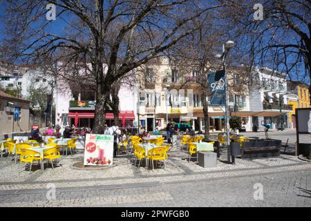 Monchique, Straßencafé, Portugal Stockfoto