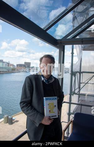 Luke Harding, Bestseller-britischer Autor und ausländischer Korrespondent des Guardian, steht im Ukraine House in Kopenhagen. Er hat sich dort vorgestellt Stockfoto