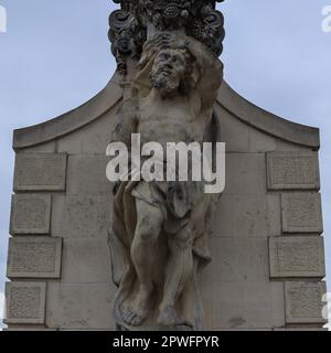 Verschiedene künstlerische Details und Skulturen finden sich im Zentrum der Festung in Alba Iulia, Rumänien. Stockfoto