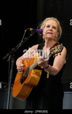 Indio, USA. 29. April 2023. Mary Chapin Carpenter während des Stagecoach Music Festivals im Empire Polo Club am 29. April 2023 in Indio, Kalifornien (Foto: Daniel DeSlover/Sipa USA) Guthaben: SIPA USA/Alamy Live News Stockfoto