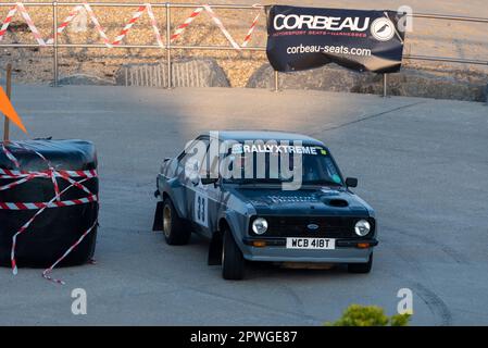 Shaun Weston tritt gegen einen Ford Escort Mk2 an der Corbeau Seats Rallye an der Küste in Clacton, Essex, Großbritannien. Mitfahrer Jack Nottingham Stockfoto