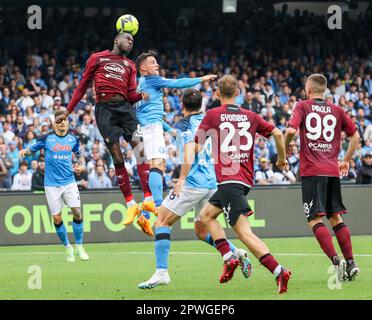 Neapel, Kampanien, Italien. Neapel, Kampanien, Italien. 30. April 2023. Während des Fußballspiels der italienischen Serie A SSC Napoli gegen den FC Salernitana am 30. April 2023 im Diego Armando Maradona Stadium in Neapel. Kredit: ZUMA Press, Inc./Alamy Live News Stockfoto