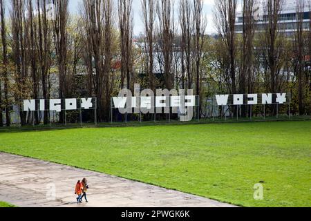 Nigdy wiecej Wojny (kein Krieg mehr) Schild auf der Westerplatte Danzig, Stockfoto