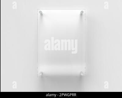 A4 vertikales Typenschild aus transparentem Glas auf Metallhaltern mit Abstandshaltern. Mainboard für das Branding. Akrillisches Werbeschild auf weißem Hintergrund Modell f Stockfoto