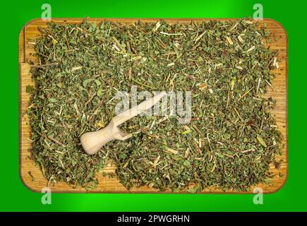 Hintergrund der natürlichen melissa-Minze. Textur der trockenen Melissa officinalis L. Draufsicht. Flaches Layout. Stockfoto