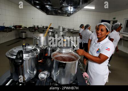 Boninal, bahia, brasilien - 30. april 2023: Blick auf eine Industrieküche in einer Vollzeitschule in Boninal. Stockfoto