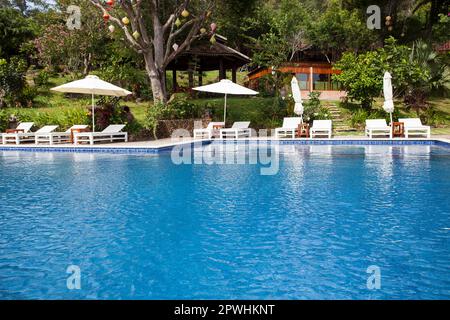 Swimmingpool, Chez Carole Resort, in der Nähe von Gian Dhow, Phu Quoc Island, Vietnam Stockfoto