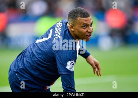 Paris, Frankreich. 30. April 2023. Kylian Mbappe beim Ligue 1 Uber-Spiel zwischen dem FC Lorient und Paris Saint Germain (PSG) am 30. April 2023 im Parc des Princes-Stadion in Paris, Frankreich. Kredit: Victor Joly/Alamy Live News Stockfoto