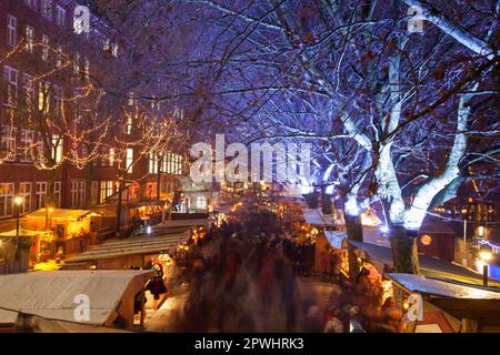 Historischer Weihnachtsmarkt, Schlachte Weser Promenade, Schlachte Magic, Bremen, Deutschland Stockfoto