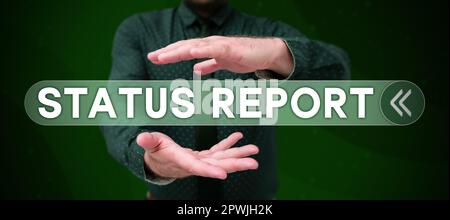 Schreiben mit Textstatusbericht, Word für Aktualisierung Zusammenfassung der Situationen für einen bestimmten Zeitraum Stockfoto